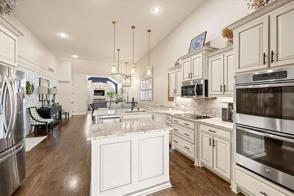 $472,500 | 16653 West 168th Court, Olathe, KS 66062