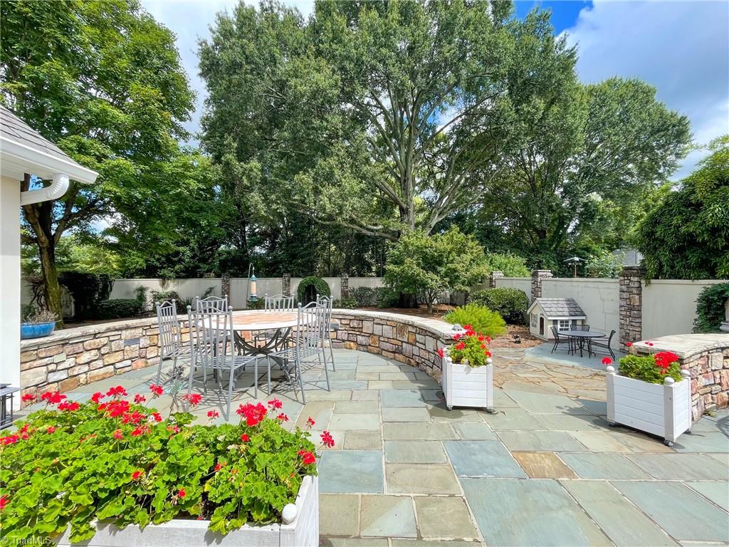 3021 Country Club Road Winston-Salem, NC 27104 - Photo 11 of 40 Gallery Image 11