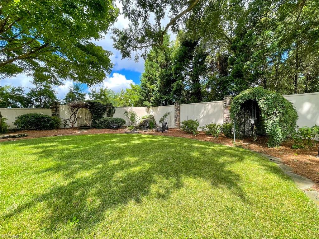 3021 Country Club Road Winston-Salem, NC 27104 - Photo 14 of 40 Gallery Image 14