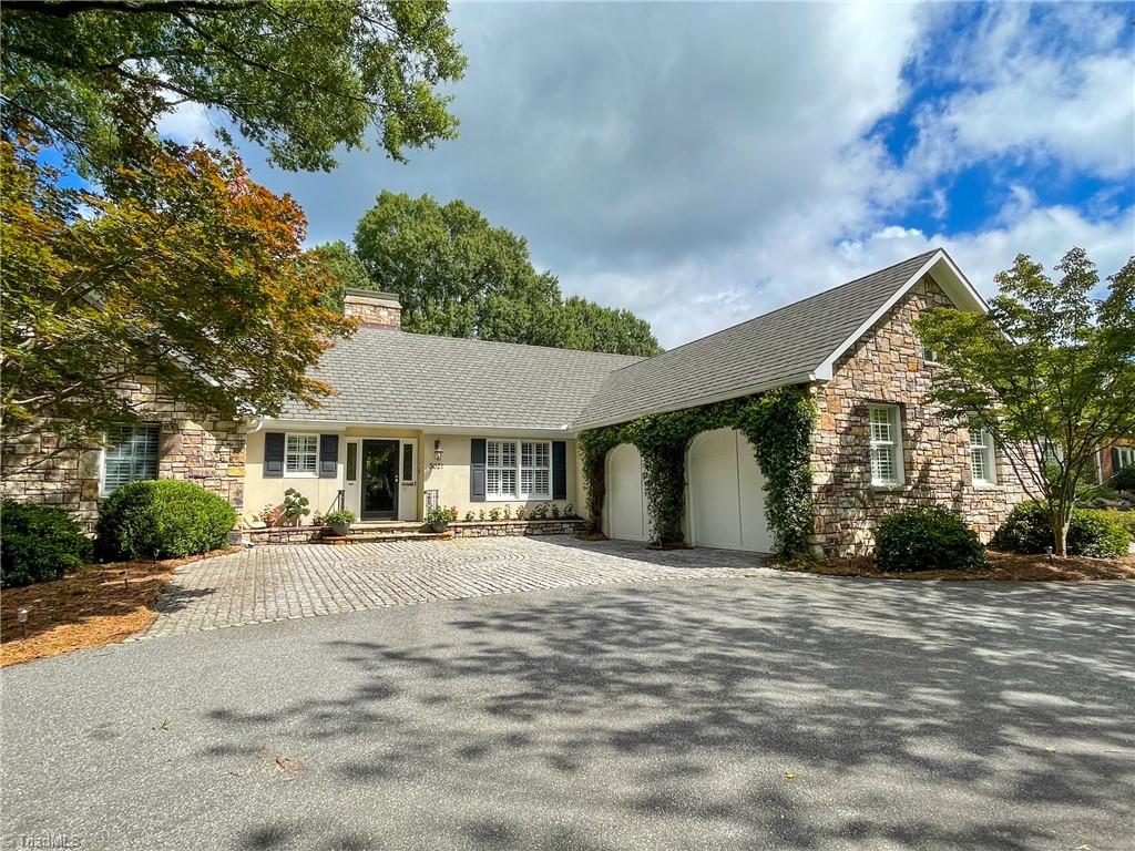 3021 Country Club Road Winston-Salem, NC 27104 - Photo 4 of 40 Gallery Image 4