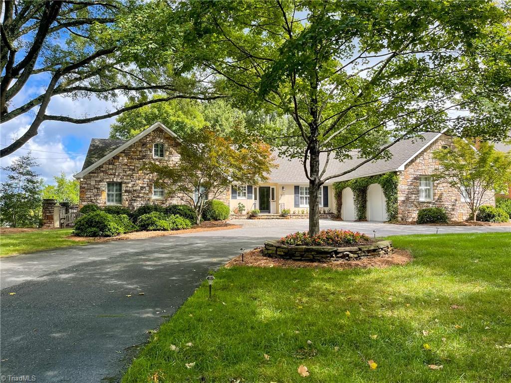 3021 Country Club Road Winston-Salem, NC 27104 - Photo 6 of 40 Gallery Image 6