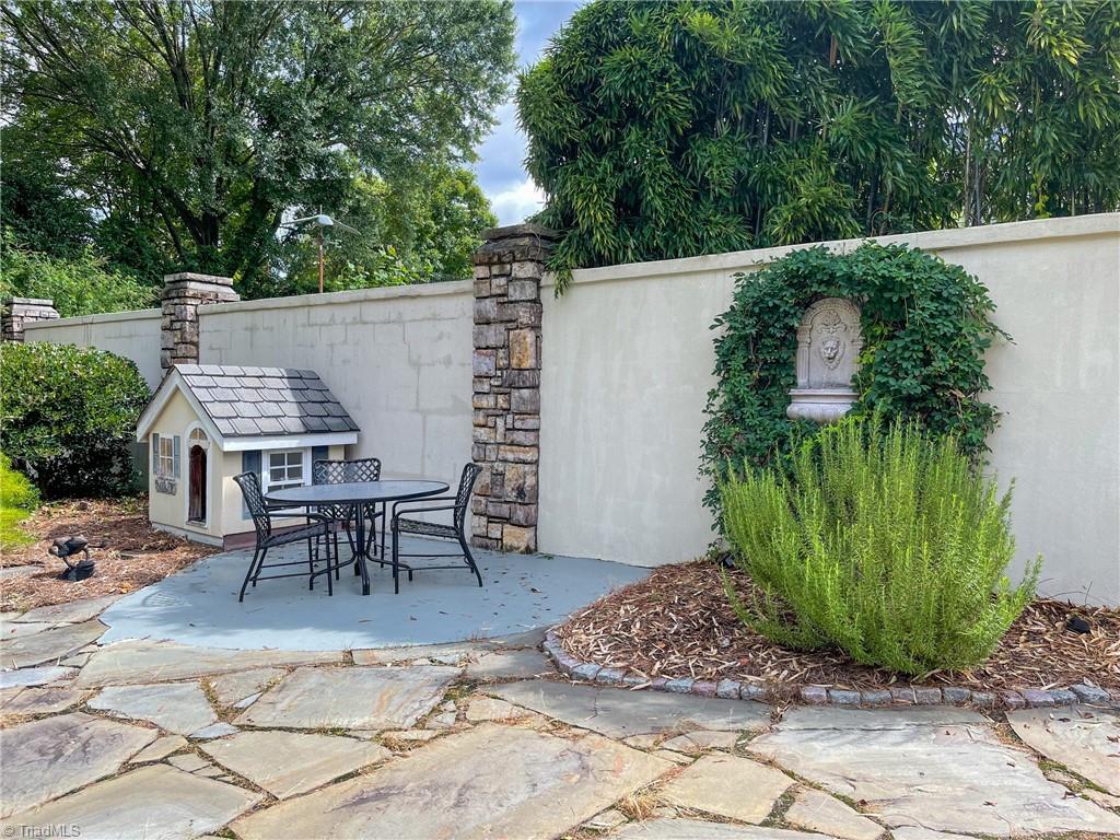 3021 Country Club Road Winston-Salem, NC 27104 - Photo 9 of 40 Gallery Image 9