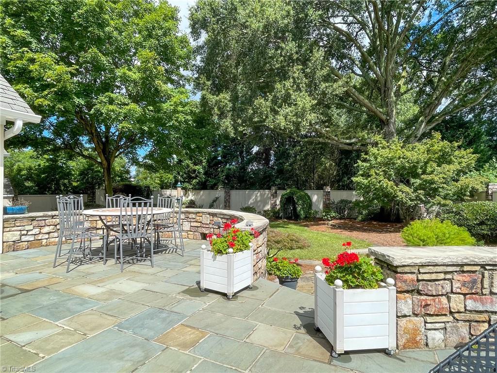 3021 Country Club Road Winston-Salem, NC 27104 - Photo 10 of 40 Gallery Image 10