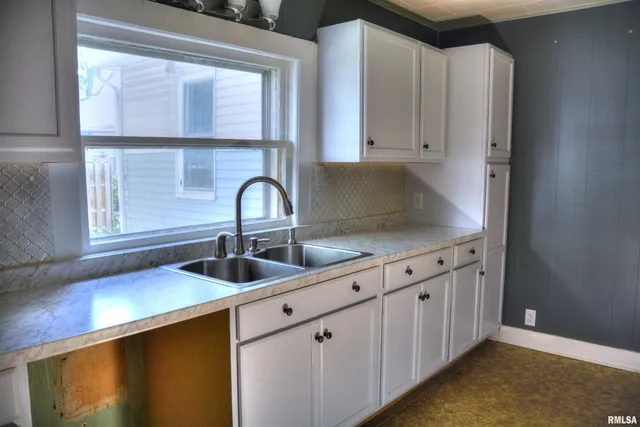 $84,900 | 521 South Johnson Street, Macomb, IL 61455