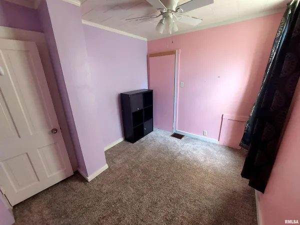 $82,500 | 521 South Johnson Street, Macomb, IL 61455