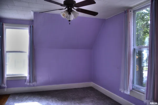 $82,500 | 521 South Johnson Street, Macomb, IL 61455