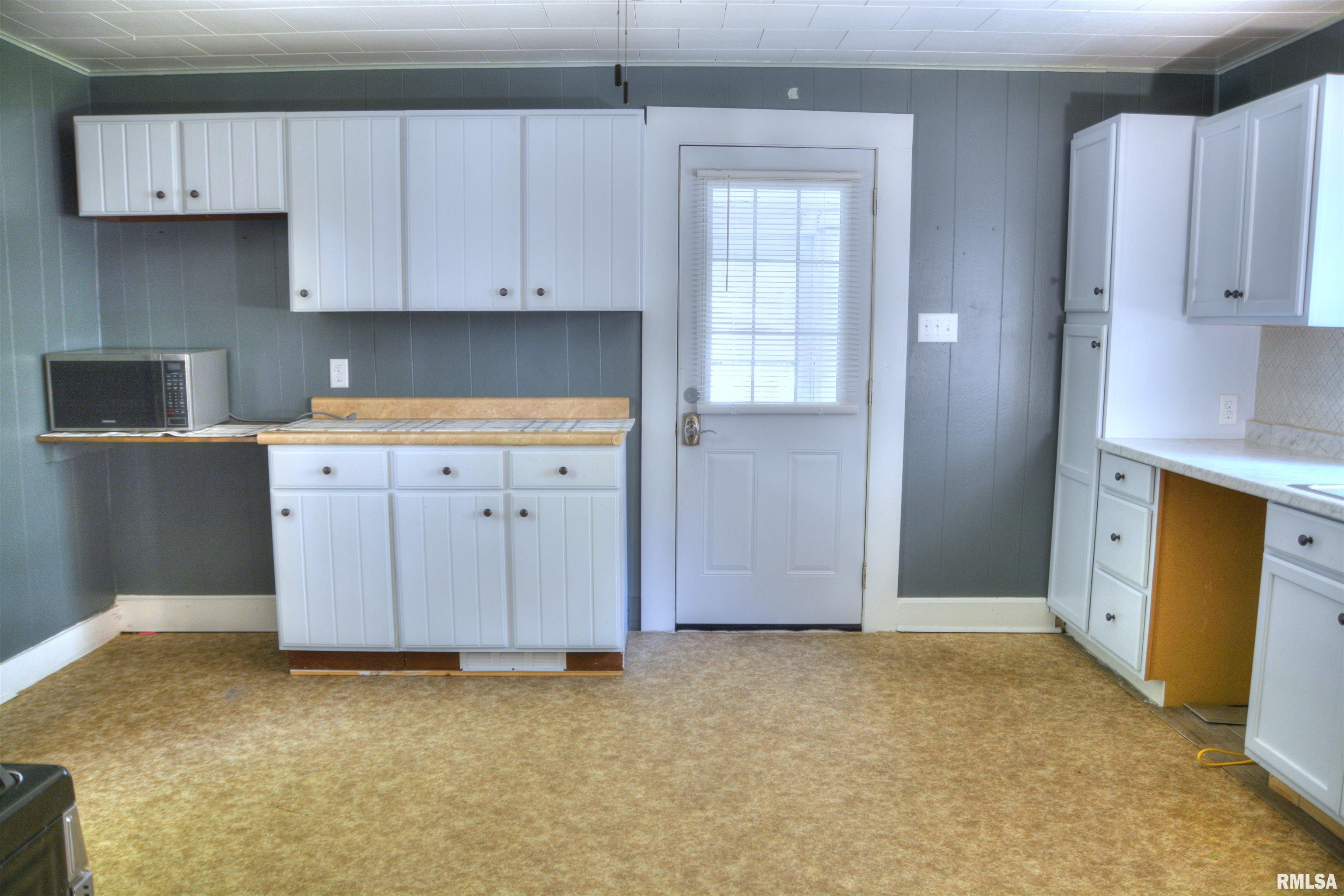 521 South Johnson Street Macomb, IL 61455 - Photo 9 of 21