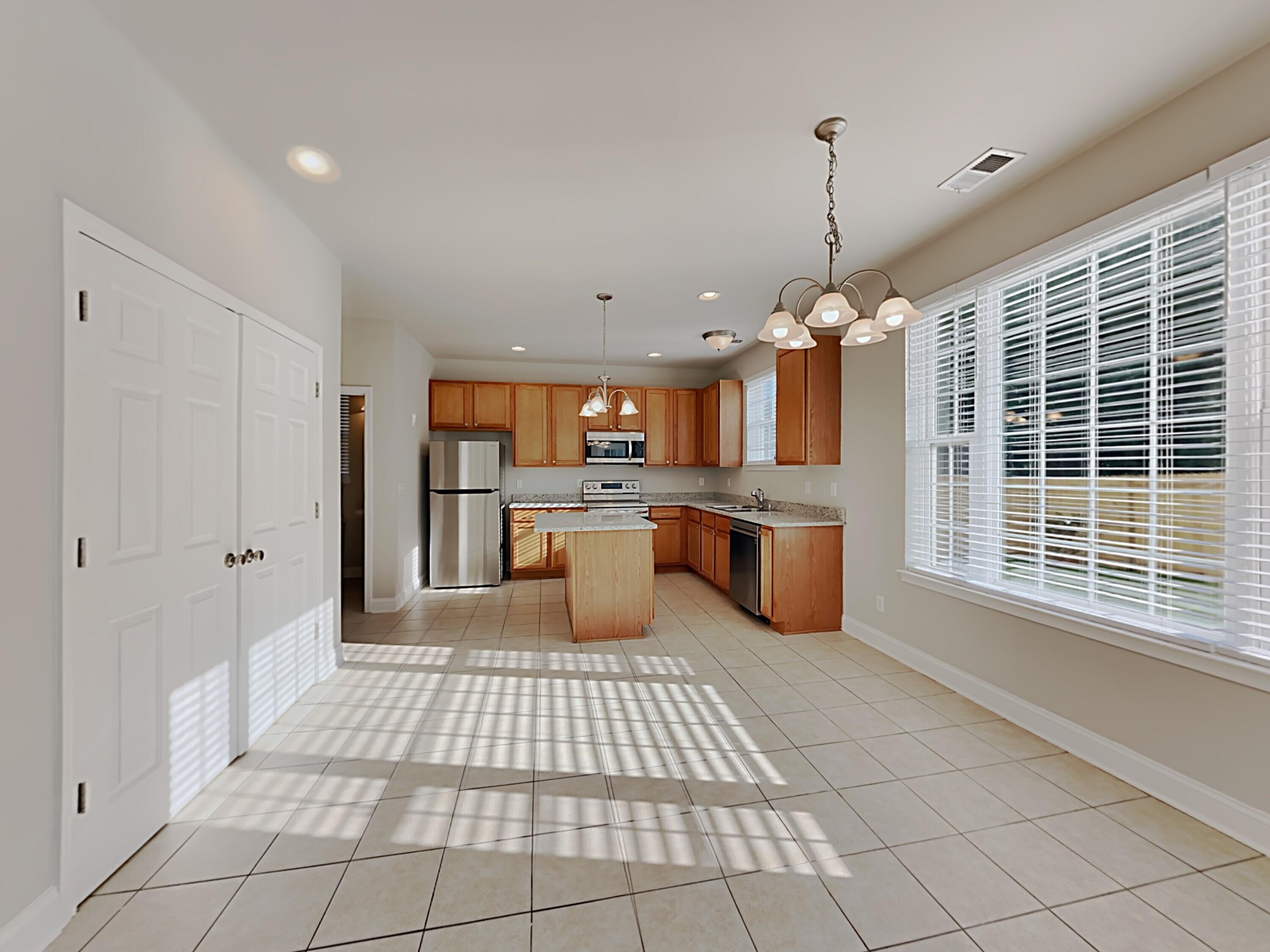 313 Stone Post Road Moncks Corner, SC 29461 - Photo 5 of 21 4_Image_KuIb9rGYvN