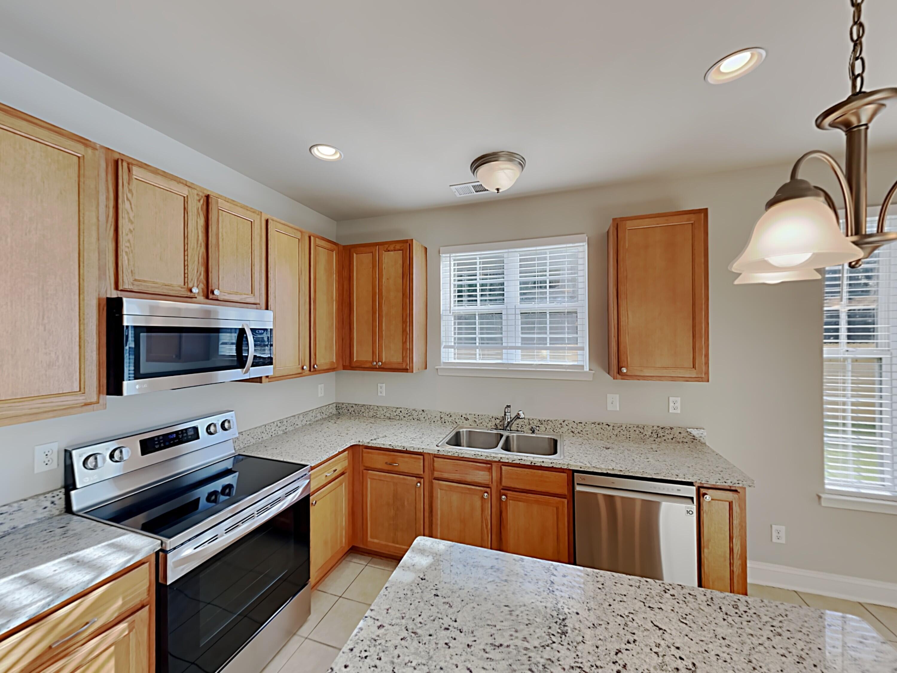 313 Stone Post Road Moncks Corner, SC 29461 - Photo 6 of 21 5_Image_NpNrDCqEgm