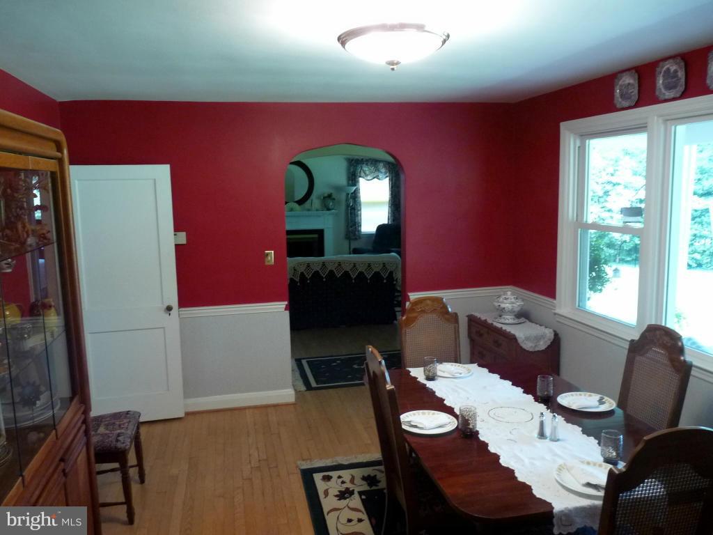 527 St Francis Road Baltimore, MD 21286 - Photo 8 of 17 Dining Room