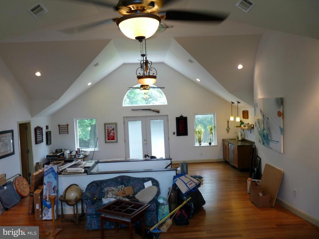527 St Francis Road Baltimore, MD 21286 - Photo 10 of 17 Office