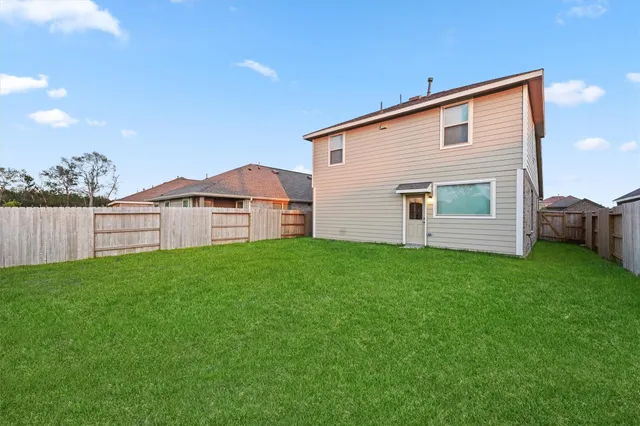 $2,000 | 19316 Villa Mesa Drive, New Caney, TX 77357