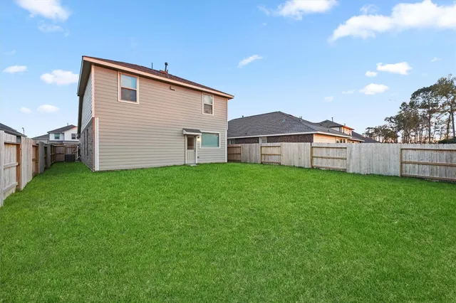 $2,000 | 19316 Villa Mesa Drive, New Caney, TX 77357