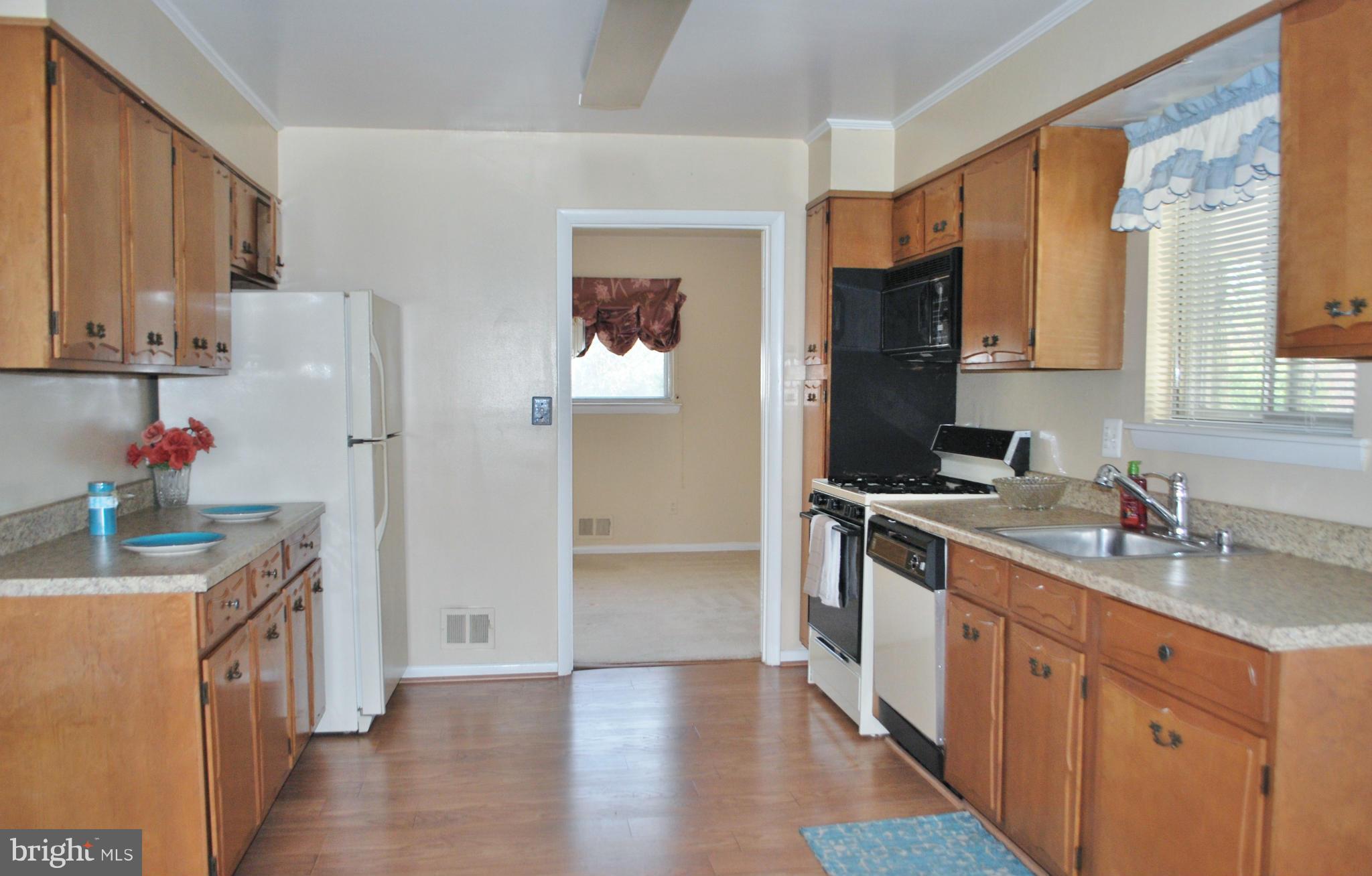 1311 Mullins Street Silver Spring, MD 20904 - Photo 4 of 30 Kitchen