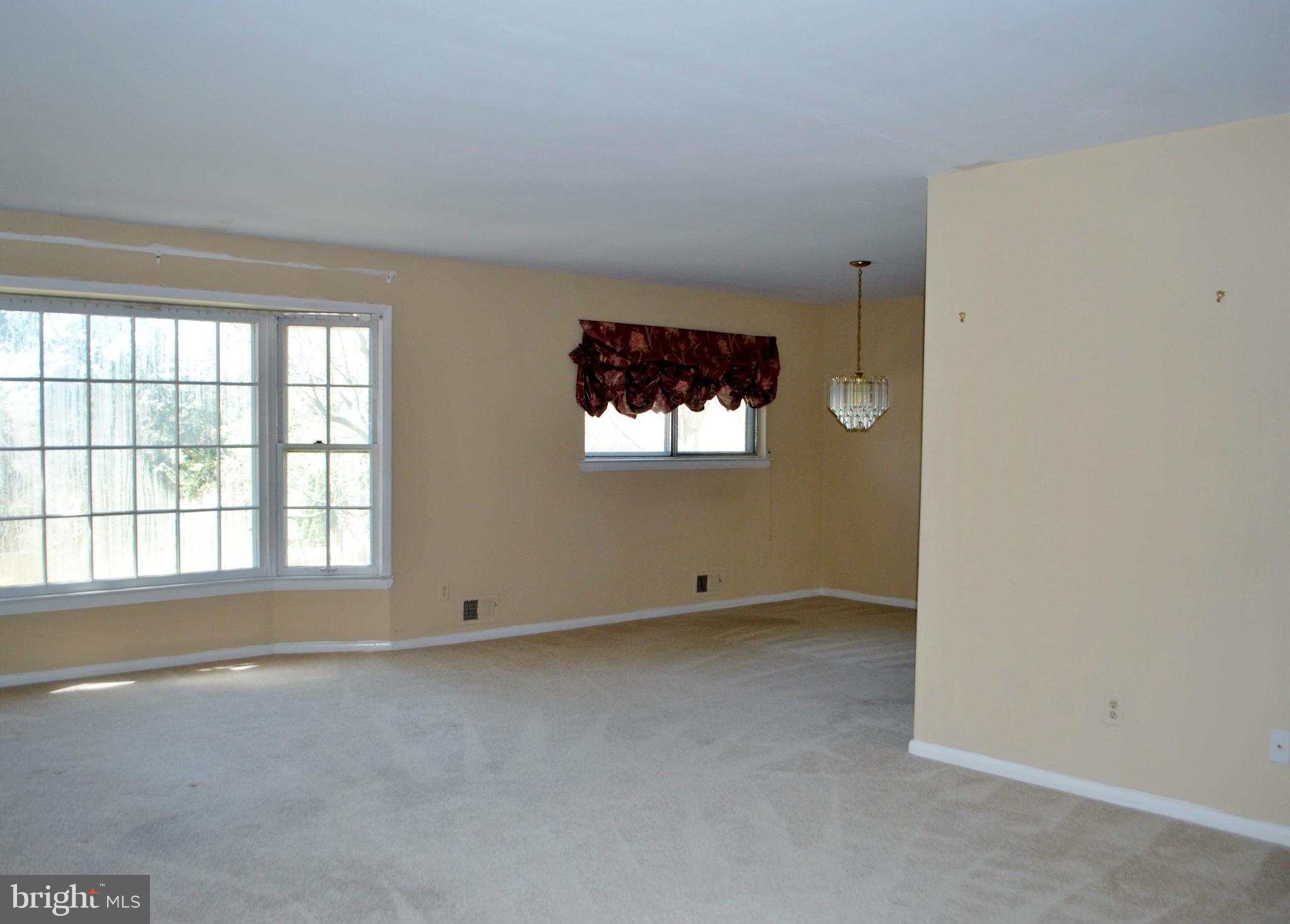 1311 Mullins Street Silver Spring, MD 20904 - Photo 8 of 30 Living Room