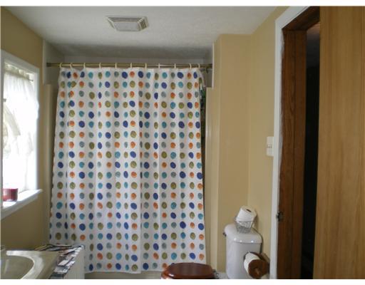 188 Greenfield Road Perryopolis, PA 15473 - Photo 10 of 10 Full Bath.