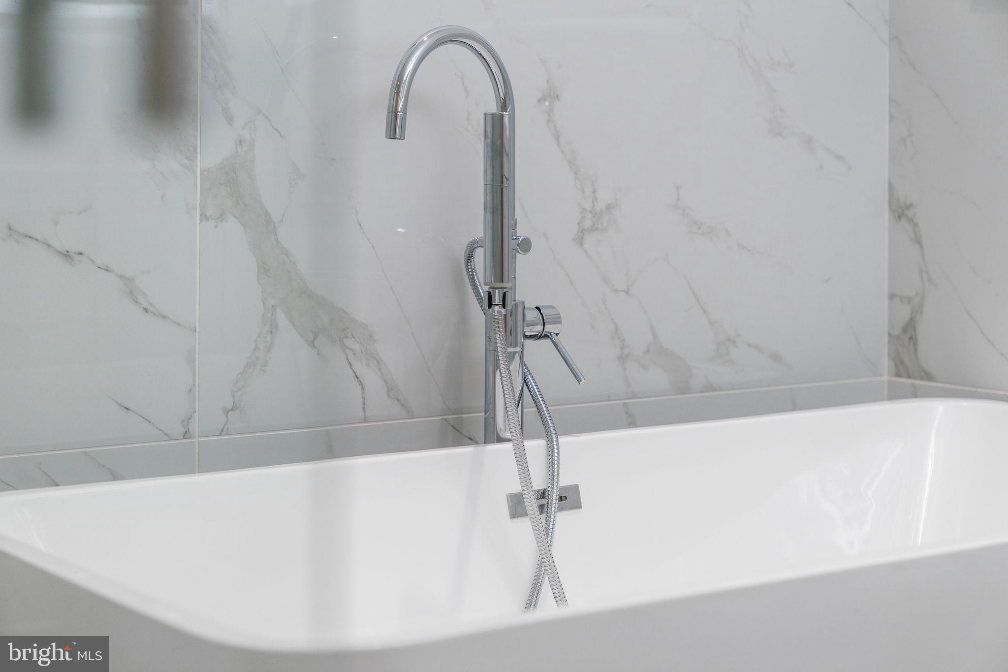 1414 5th Street Northwest, Unit A Washington, DC 20001 - Photo 37 of 62 Primary Soaking Tub