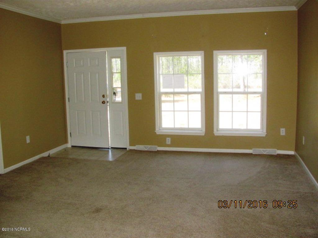 1074 Old Cedar Island Road Atlantic, NC 28511 - Photo 5 of 12 1074 Old Cedar Island Living Room View 1