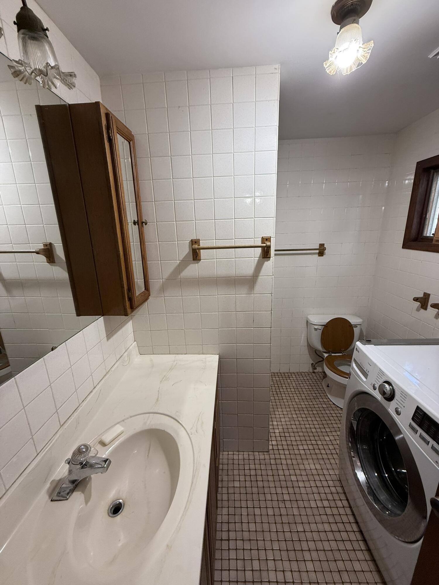 1310 West Giles Road Muskegon, MI 49445 - Photo 13 of 16 IMG_0552