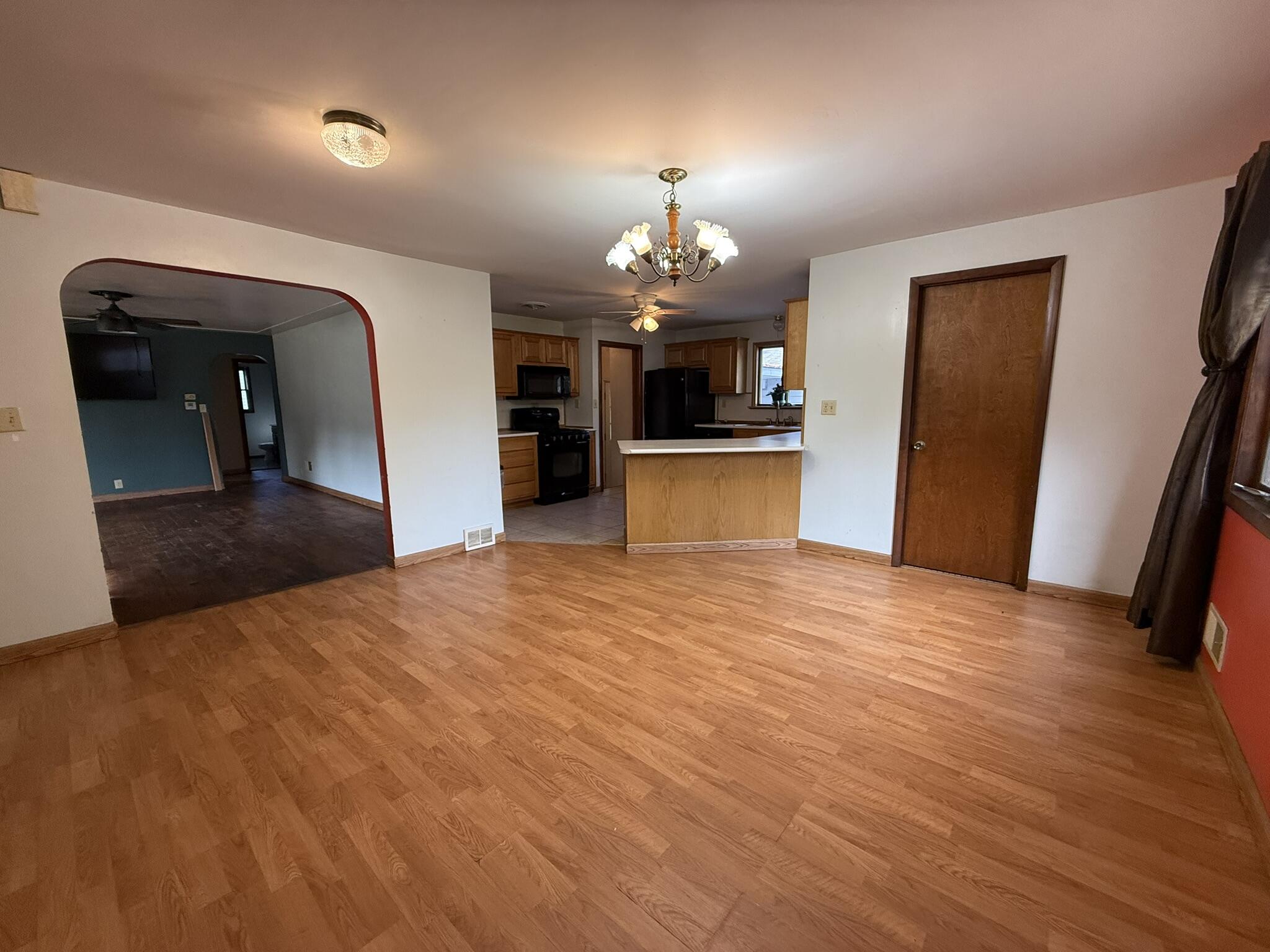 1310 West Giles Road Muskegon, MI 49445 - Photo 8 of 16 IMG_0551
