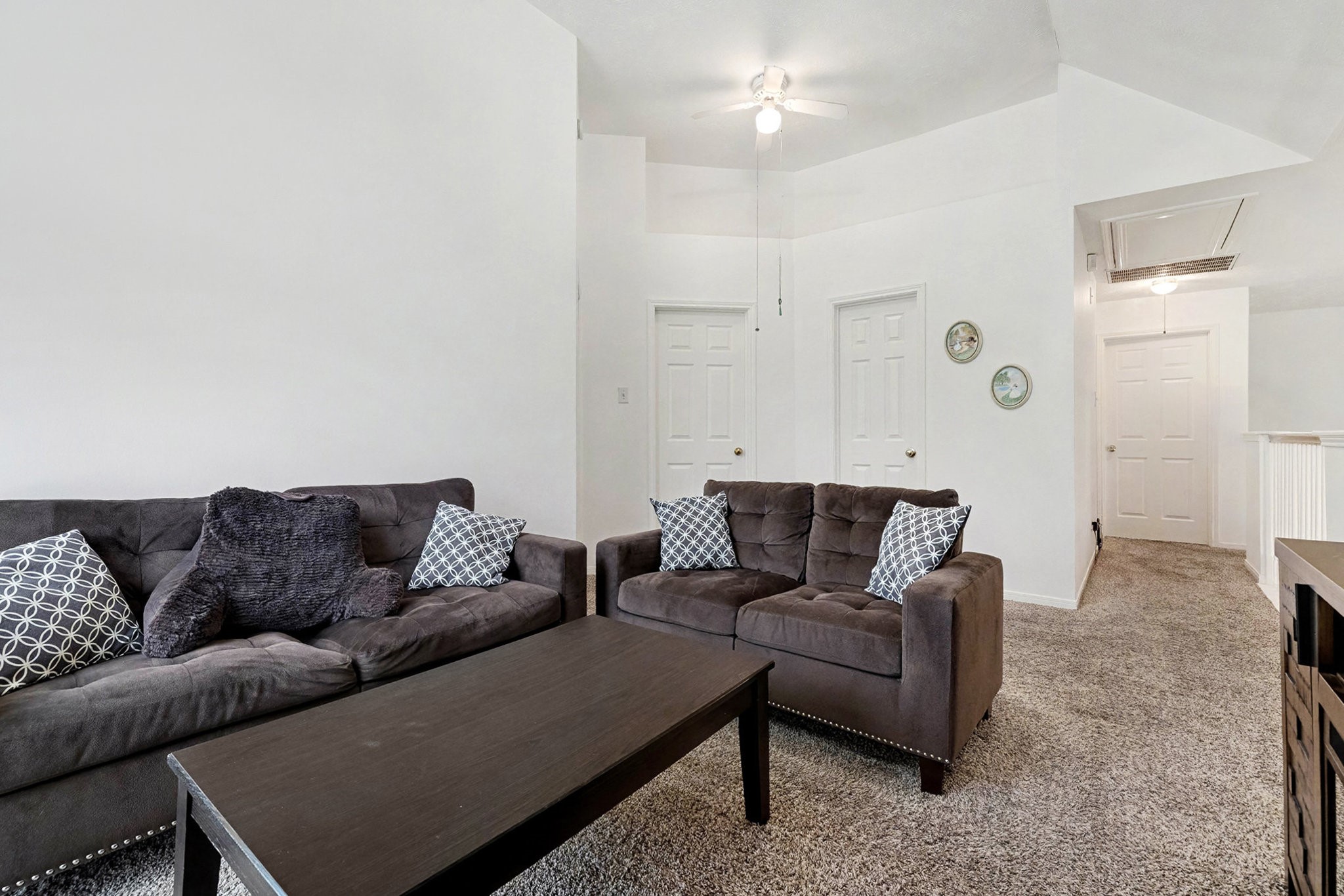 12411 Wright Oaks Drive Houston, TX 77014 - Photo 20 of 29 a living room with furniture and a couch
