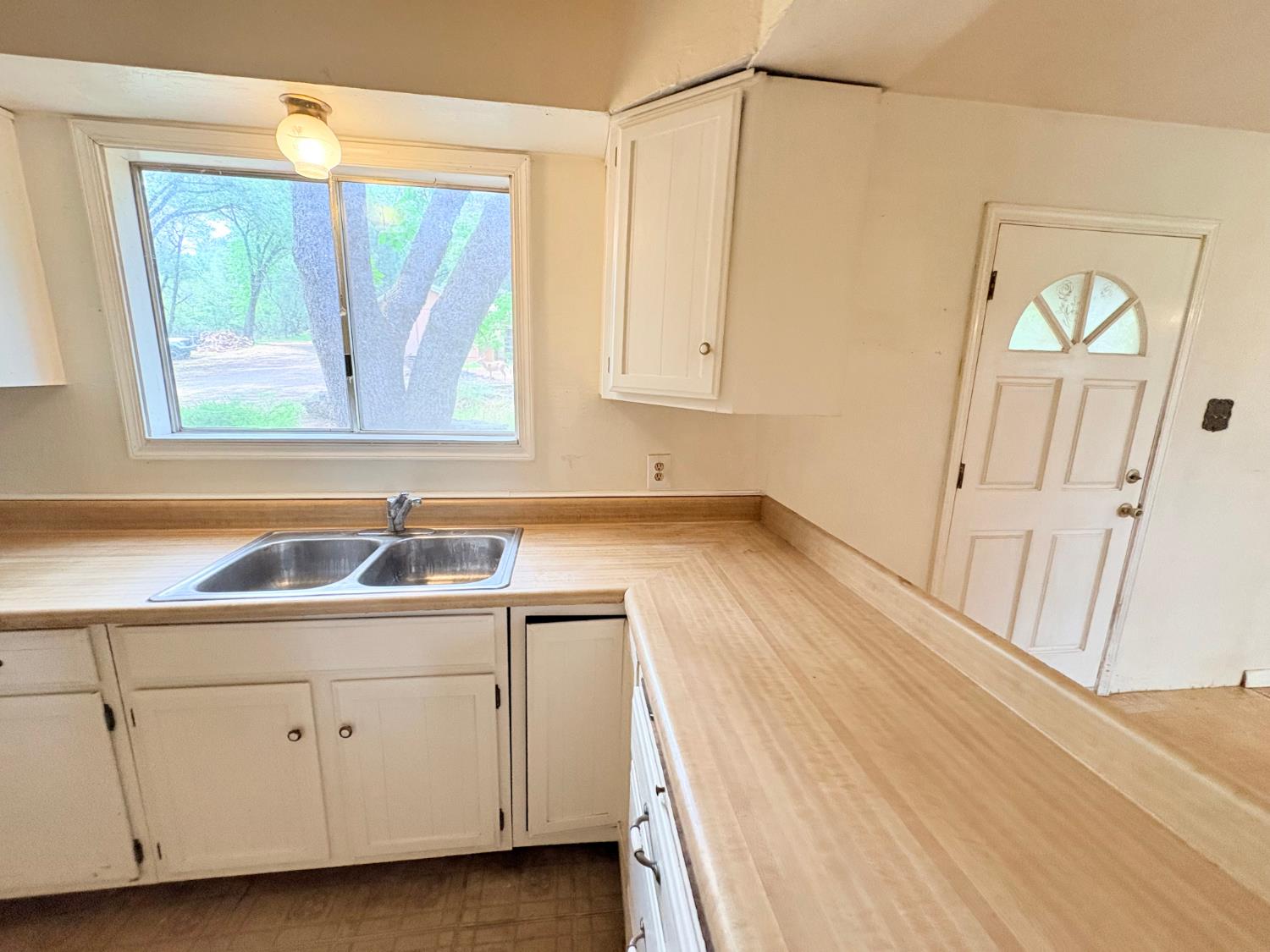 12063 Woodacre Road Grass Valley, CA 95949 - Photo 9 of 73