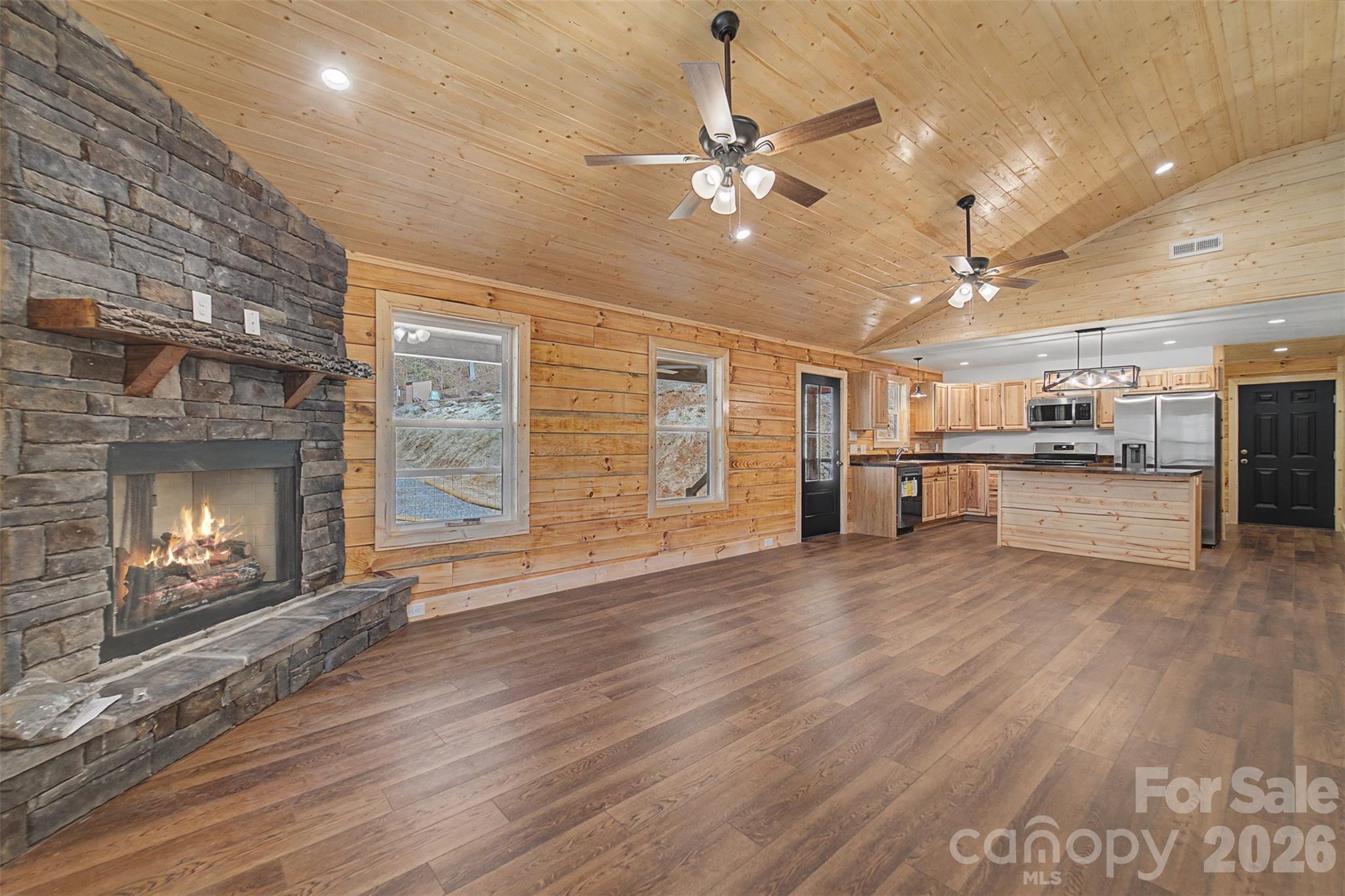 677 Ridgetop Circle Whittier, NC 28789 - Photo 12 of 37 Gallery Image 12