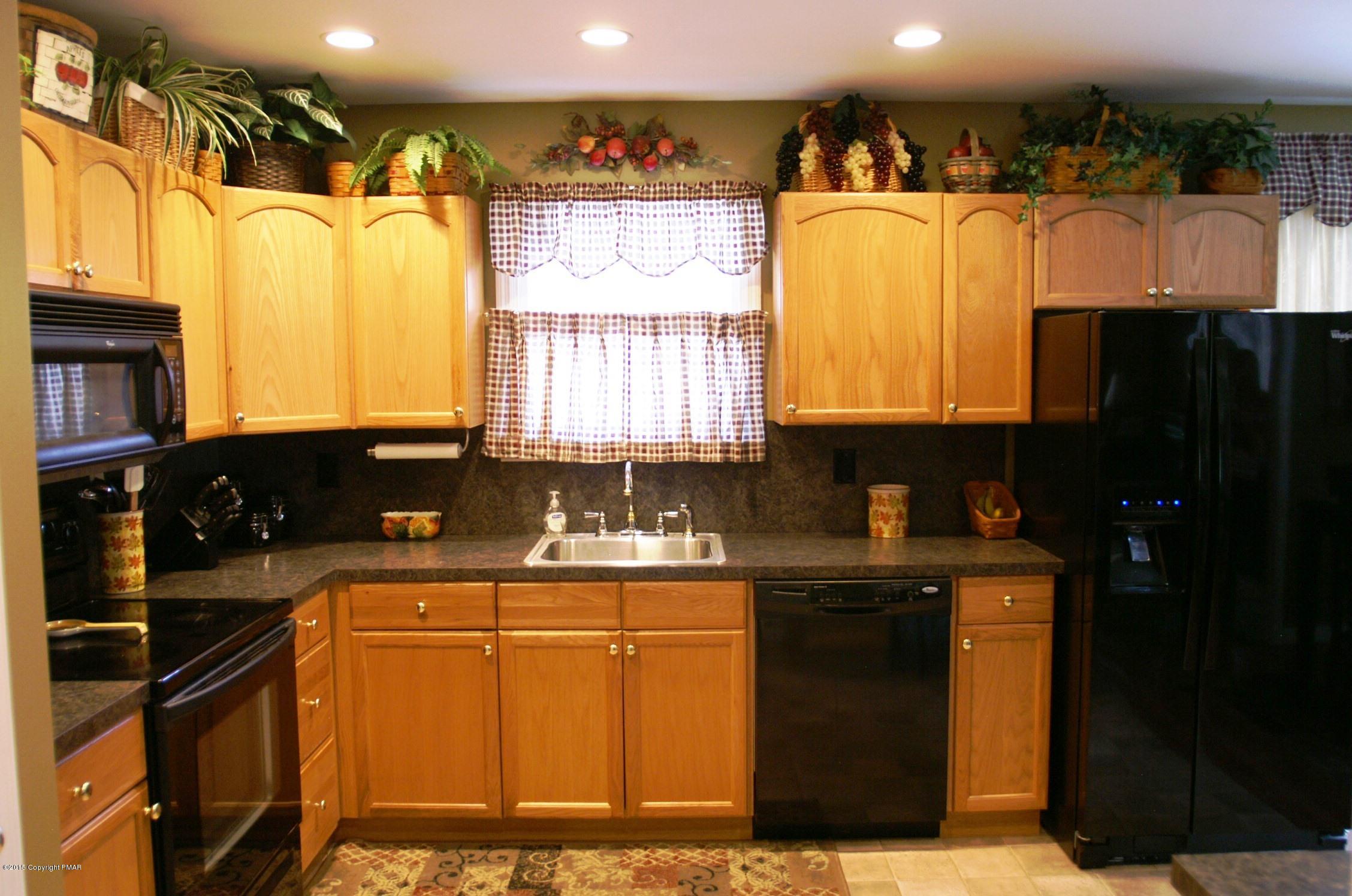 323 Blue Ridge Road Saylorsburg, PA 18353 - Photo 3 of 24 kitchen 2.JPG