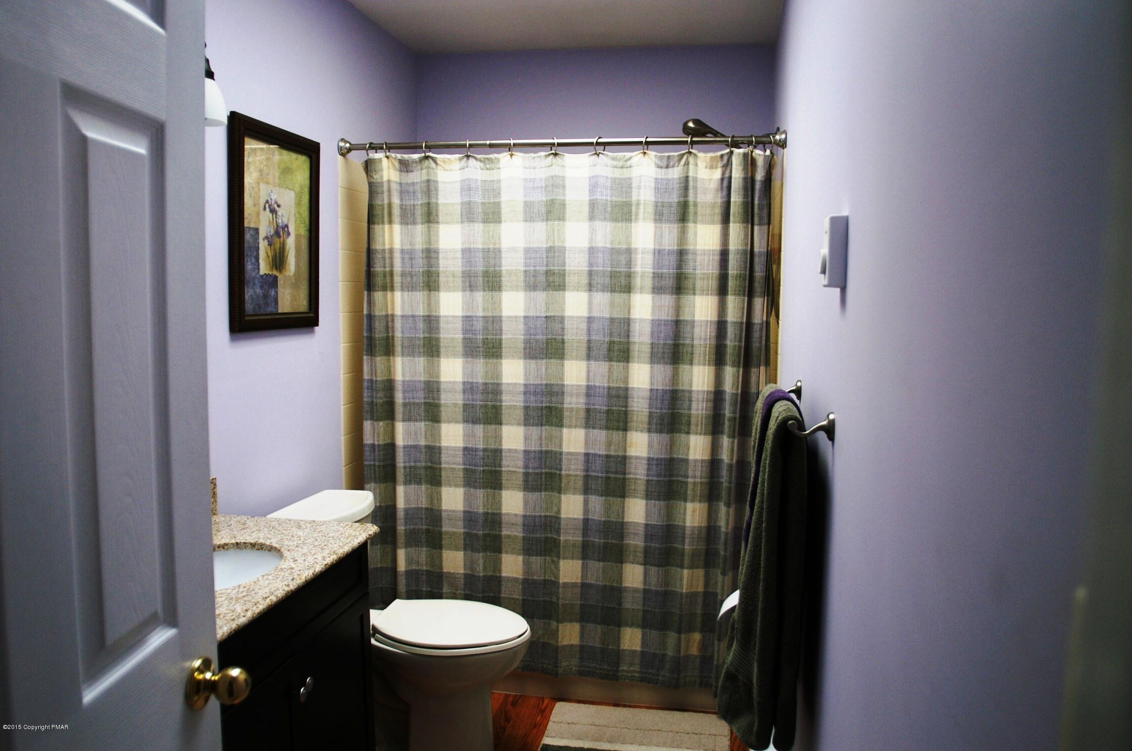 323 Blue Ridge Road Saylorsburg, PA 18353 - Photo 9 of 24 main bath.JPG