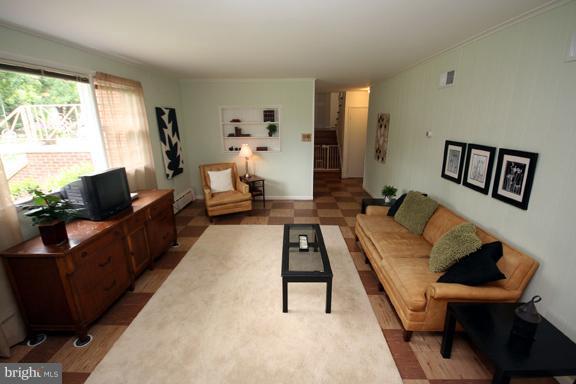 9500 Flower Avenue Silver Spring, MD 20901 - Photo 13 of 28 Family Room