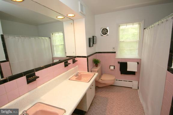 9500 Flower Avenue Silver Spring, MD 20901 - Photo 26 of 28 Hall Bath