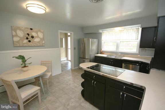 9500 Flower Avenue Silver Spring, MD 20901 - Photo 9 of 28 Kitchen