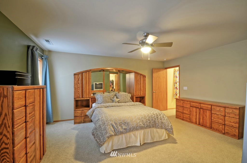 3522 154th Place Southeast Bothell, WA 98012 - Photo 13 of 21