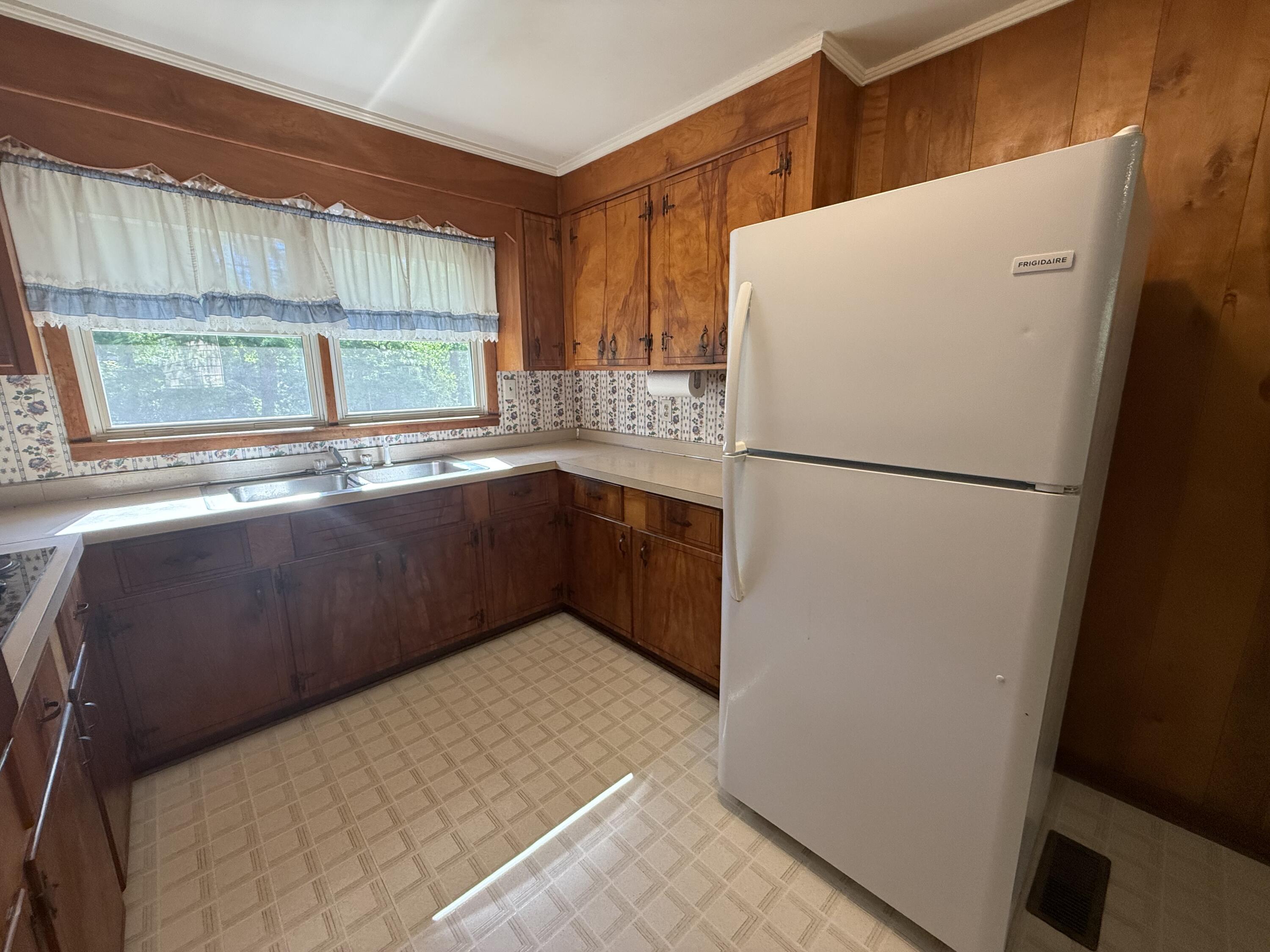 727 Central Road Thomson, GA 30824 - Photo 7 of 26 IMG_3757