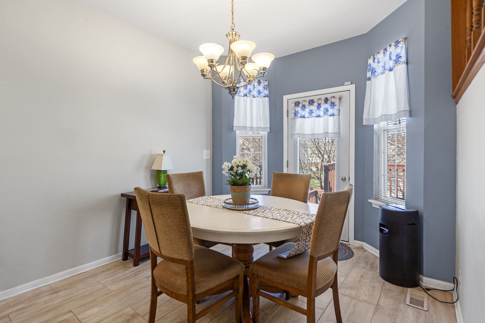 316 Haber Road Cary, IL 60013 - Photo 6 of 22