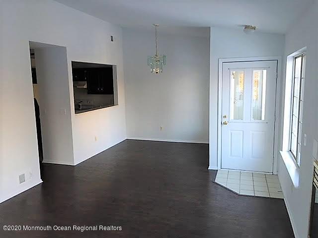 32 Wentworth Road Bedminster, NJ 07921 - Photo 3 of 18 foyer