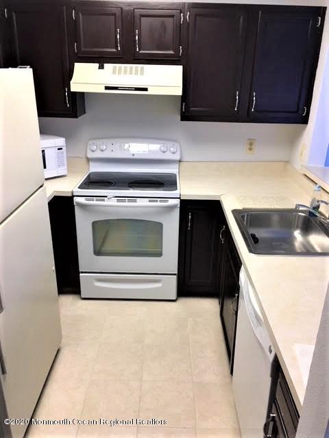 32 Wentworth Road Bedminster, NJ 07921 - Photo 6 of 18 kitch