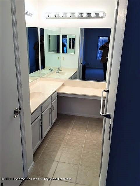32 Wentworth Road Bedminster, NJ 07921 - Photo 10 of 18 Bath