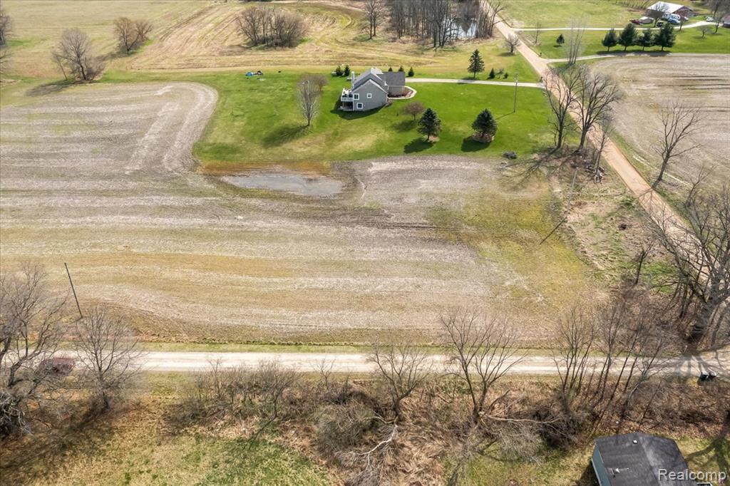 N Schrepfer Road Howell, MI 48855 - Photo 2 of 10