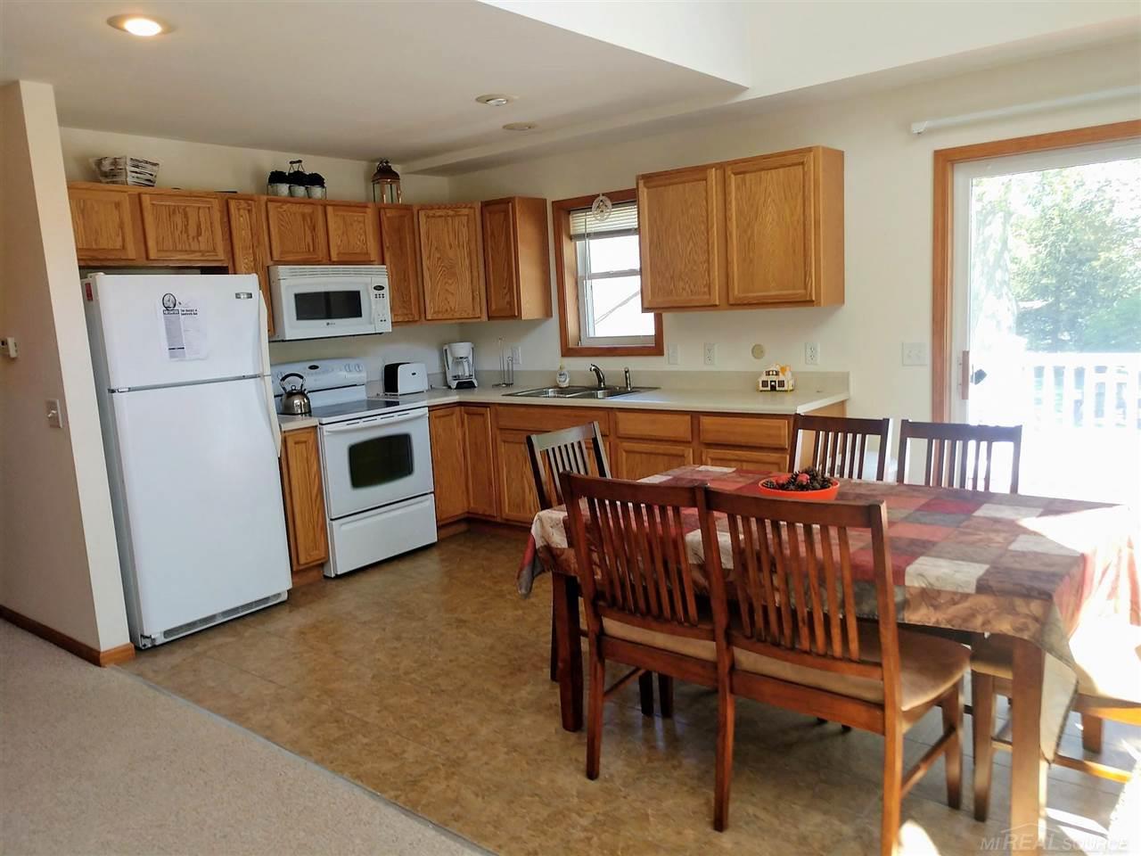 7371 Oak Road Lexington, MI 48450 - Photo 16 of 28 31381217-15.JPG