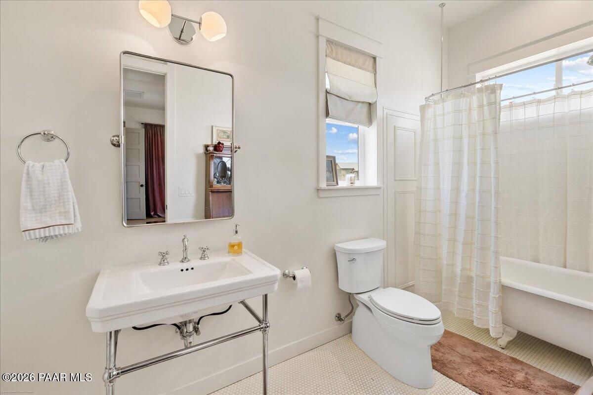 12642 East Bareback Road Prescott Valley, AZ 86315 - Photo 52 of 70 48-Junior SuiteBathroom