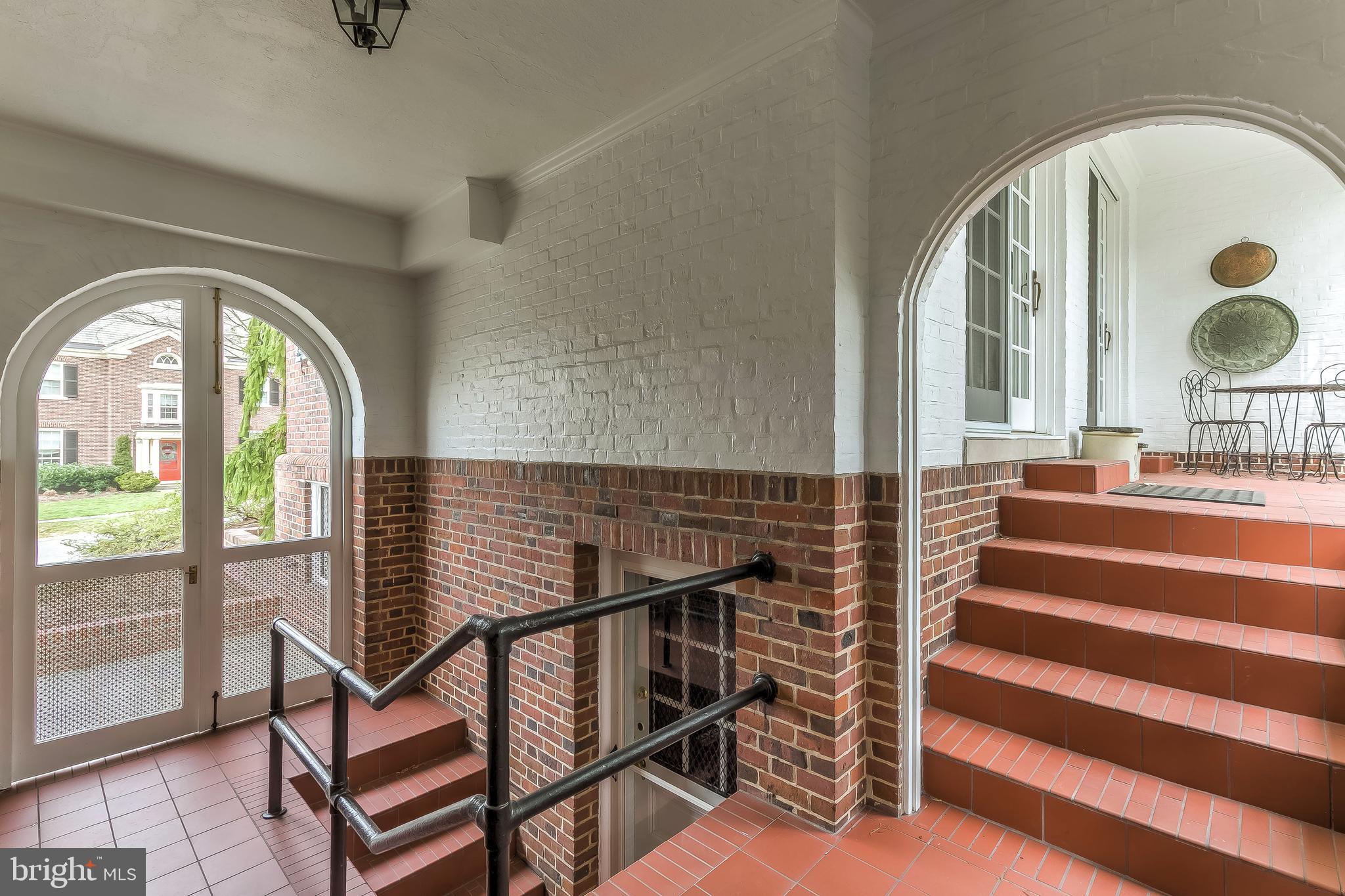 5 Whitfield Road Baltimore, MD 21210 - Photo 35 of 44 Breezeway