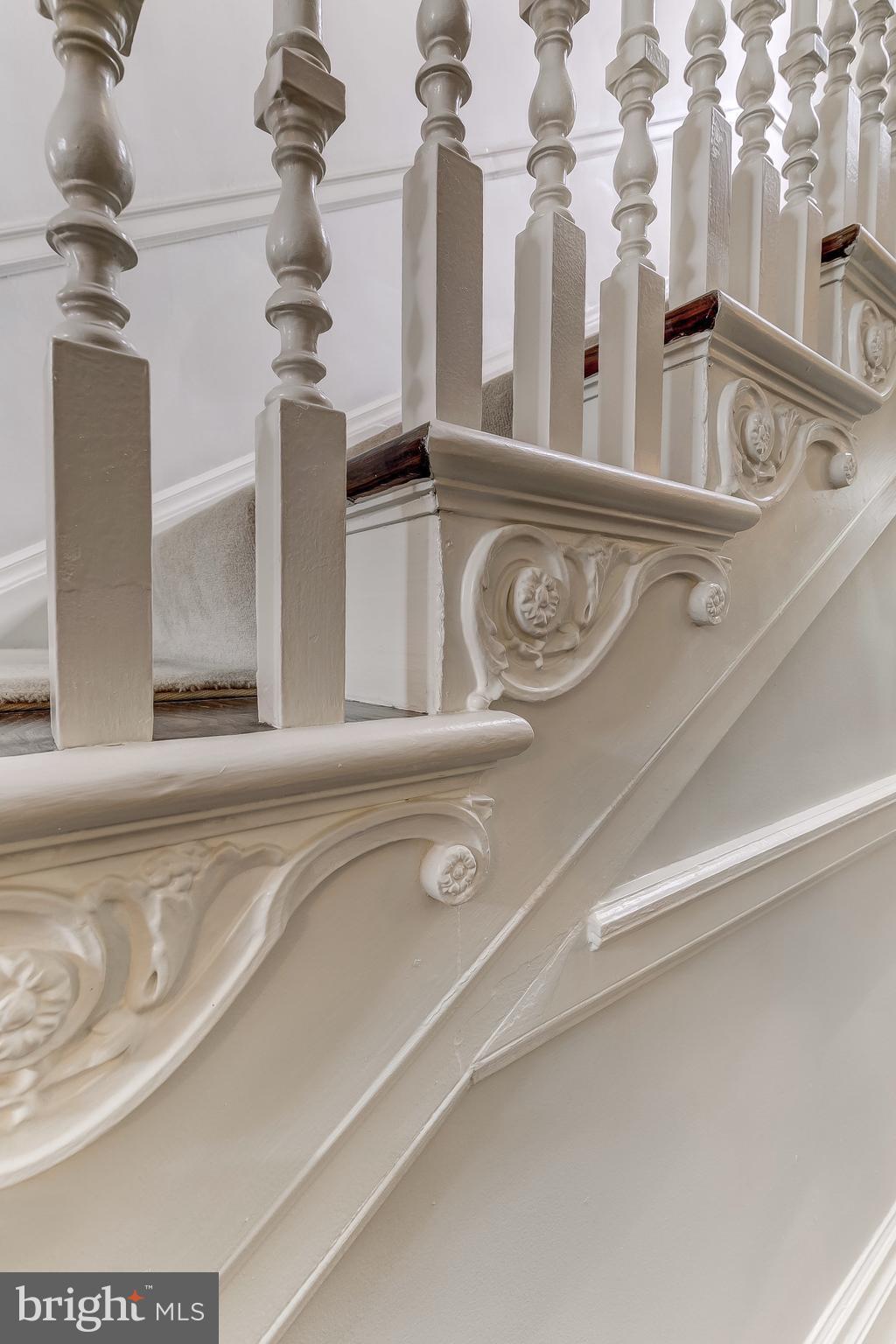 5 Whitfield Road Baltimore, MD 21210 - Photo 5 of 44 Staircase Detail