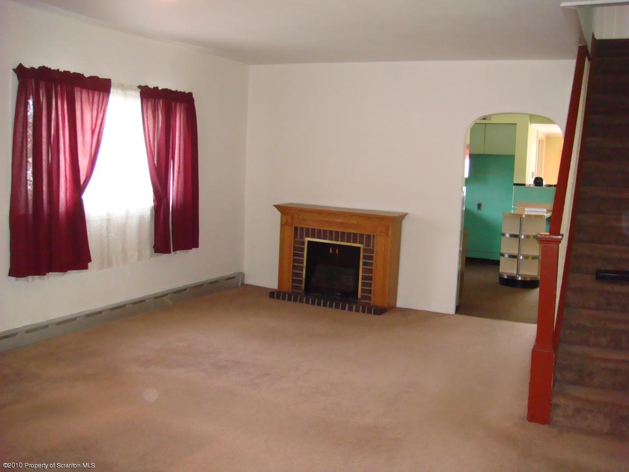 162 Carbondale Road Waymart, PA 18472 - Photo 6 of 20 Gallery Image 6