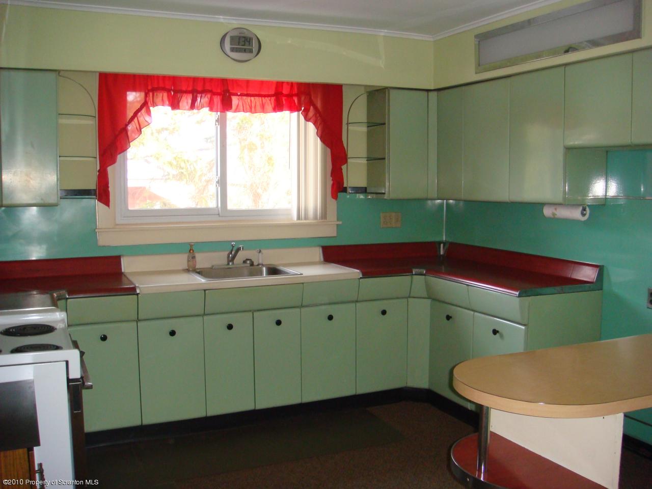 162 Carbondale Road Waymart, PA 18472 - Photo 7 of 20 Gallery Image 7