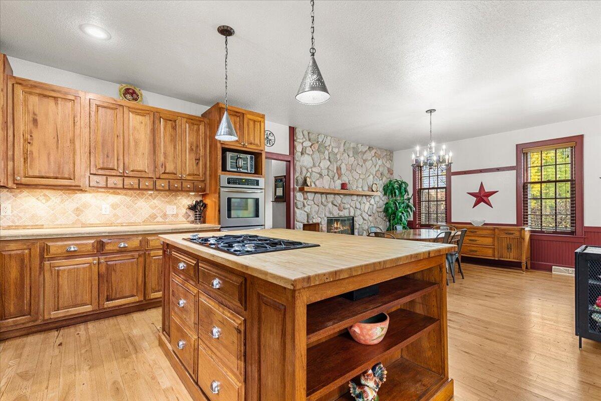 1641 Prairie Lane Richfield, WI 53033 - Photo 13 of 65 16-Prairie Ln-16