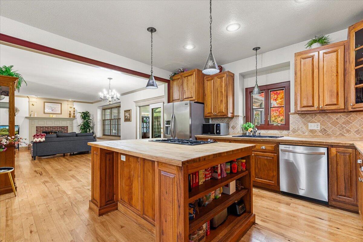 1641 Prairie Lane Richfield, WI 53033 - Photo 16 of 65 17-Prairie Ln-17