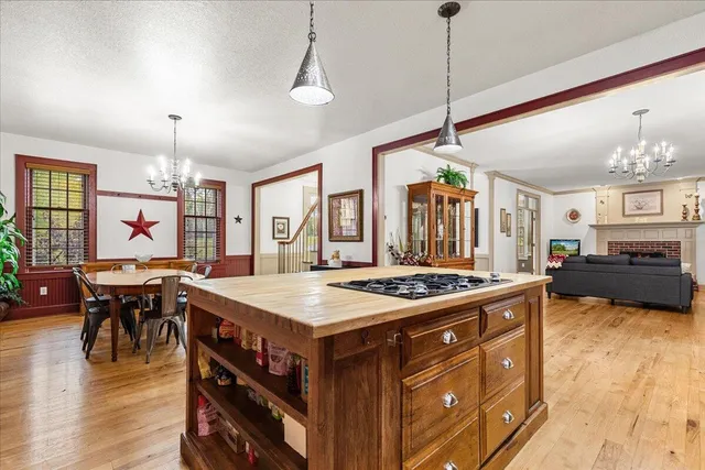 $799,900 | 1641 Prairie Lane, Richfield, WI 53033