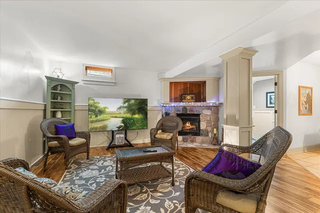 $799,900 | 1641 Prairie Lane, Richfield, WI 53033