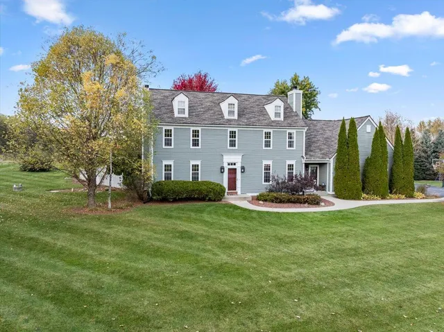 $799,900 | 1641 Prairie Lane, Richfield, WI 53033